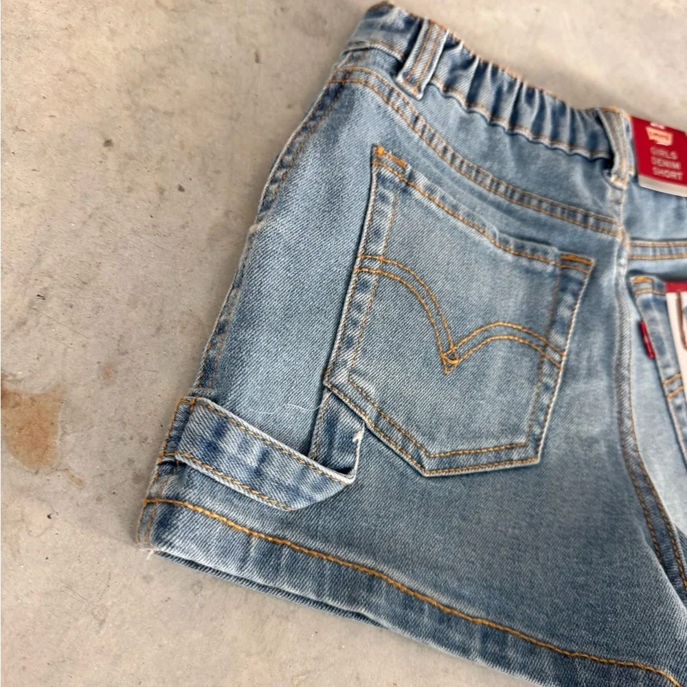 NWT Levi’s Girls Denim Jean Shorts Size 7/8